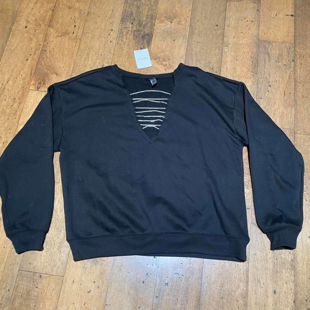 Forever‎ 21 black rhinestone cutout v neck sweatshirt Size L